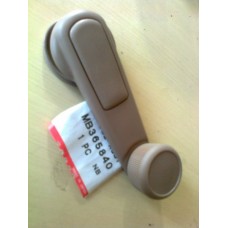 MB365840 MİTSİBUSHİ LANCER ÖN CAM AÇMA KOLU
